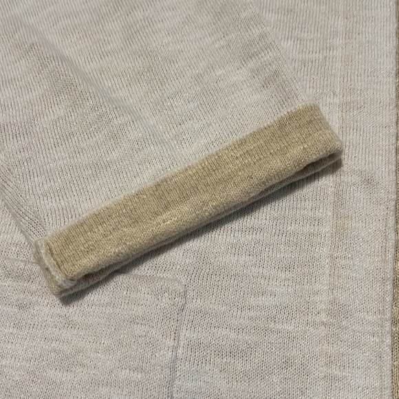 Exactly the layering piece of the season! A soft jacket by Eileen Fisher! - Picture 5 of 8